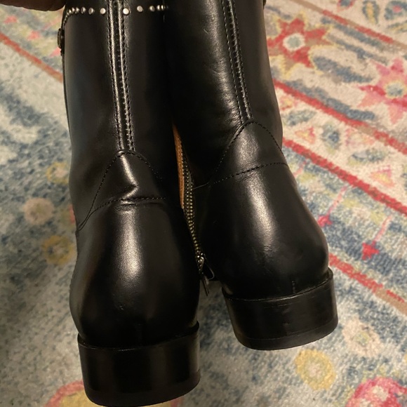 Frye Melissa Short Studded, EUC, 9.5 - Picture 6 of 8